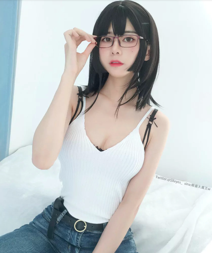 眼酱大魔王w,那个“w”到底是什么意思呢?谜团待解啊(图1) 眼酱大魔王w,那个“w”到底是什么意思呢?谜团待解啊(图1)